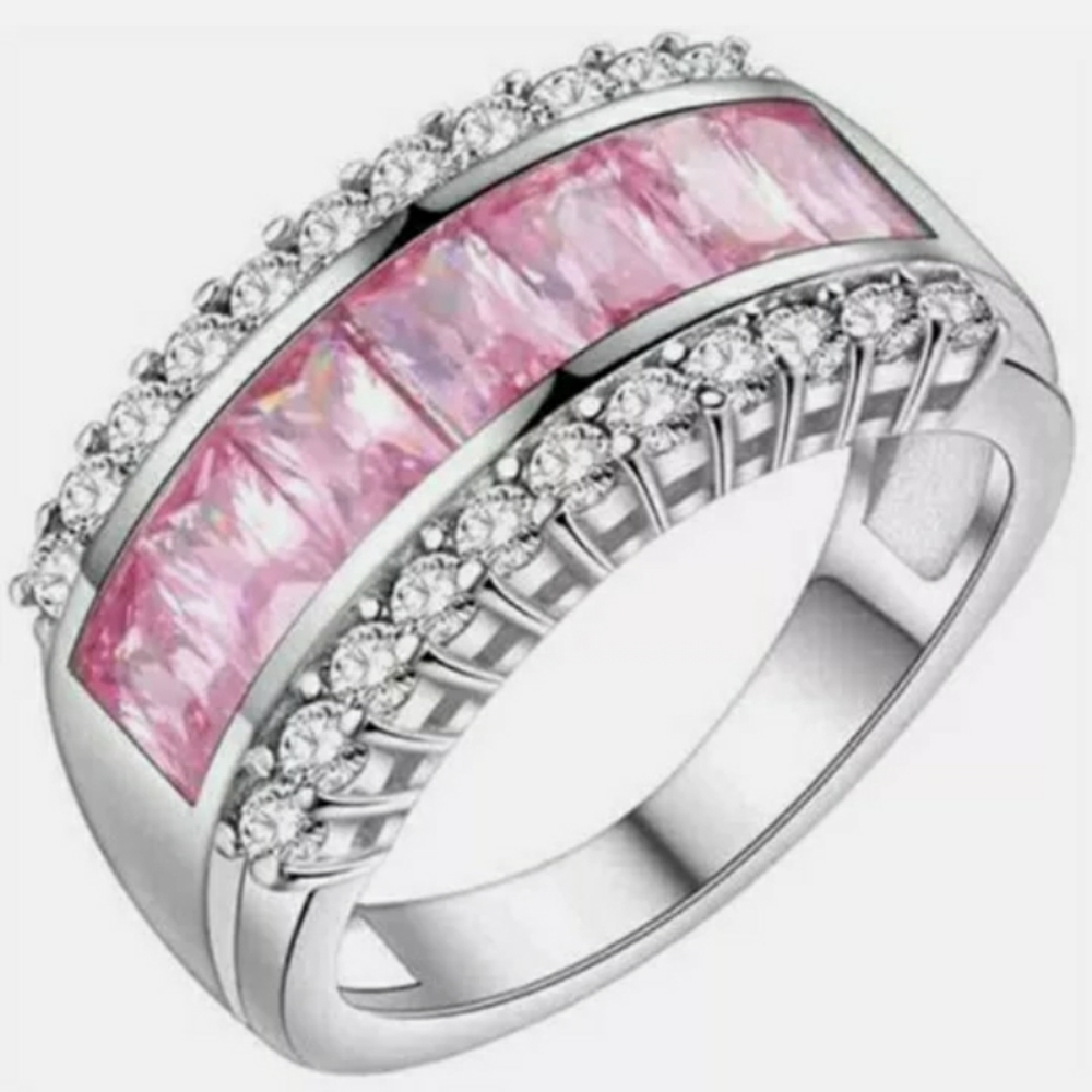 Gorgeous Sz 7 Ring